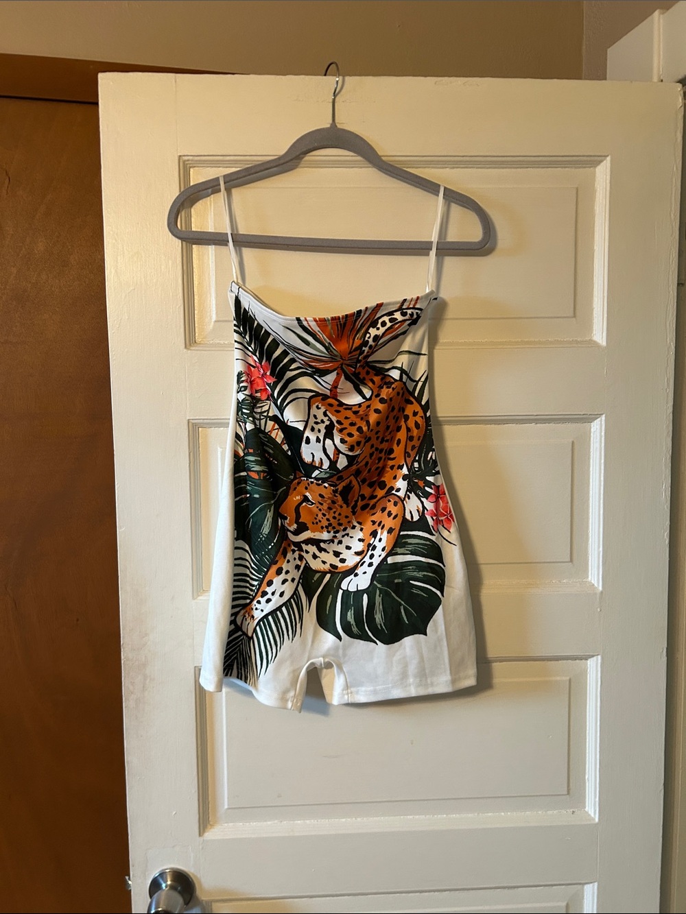 BNWOT SHEIN White Tropical Leopard Print Romper with Green Leaves